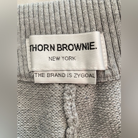 Gray Sweatpants wz Drawstrings.pockets.  100% Cotton.stripes.Size 4.Waist 33-40" - Picture 6 of 14